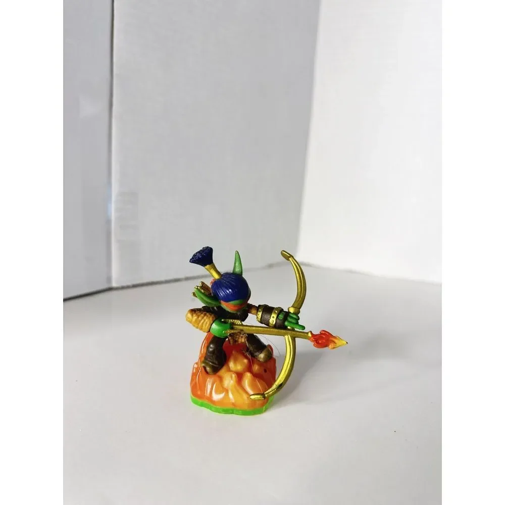 Skylanders Giants 84496888‎ Flameslinger Video Game Figure Activision 2012